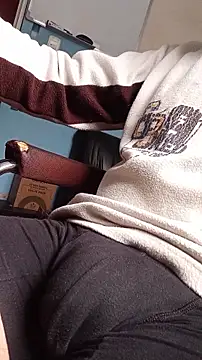 Snapshot of Andre16c chatting on February 19, 2026, 3:42 pm Andre16c online show from February 19, 2026, 3:42 pm