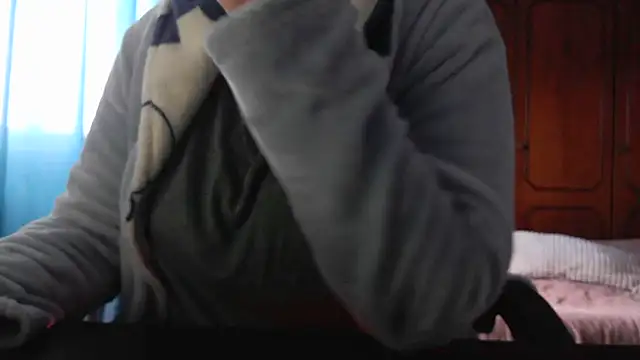 bunnyfox420 online show from December 22, 2025, 1:55 pm