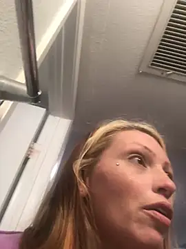 Snapshot of barbieinbondage7 chatting on January 14, 2026, 8:29 am barbieinbondage7 online show from January 14, 2026, 8:29 am