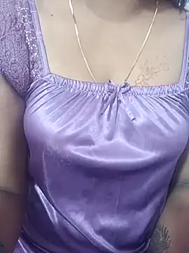 Snapshot of Vedha_Vedhika chatting on October 3, 2025, 8:05 am Vedha Vedhika online show from October 3, 2025, 8:05 am