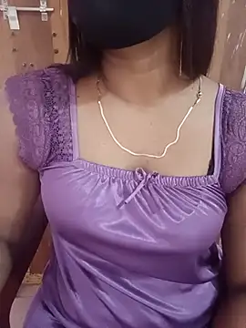 Snapshot of Vedha_Vedhika chatting on September 10, 2025, 8:57 am Vedha Vedhika online show from September 10, 2025, 8:57 am