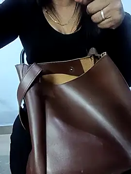 Snapshot of Vedha_Vedhika chatting on March 8, 2025, 10:34 pm Vedha Vedhika online show from March 8, 2025, 10:34 pm