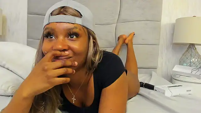 Snapshot of JennCarter_ chatting on February 9, 2025, 10:21 pm JennCarter online show from February 9, 2025, 10:21 pm