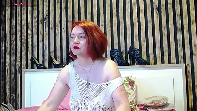 Alis Lovi online show from May 5, 2026, 9:29 pm