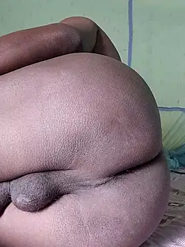 Snapshot of kingg4545 chatting on February 10, 2026, 2:43 am kingg4545 online show from February 10, 2026, 2:43 am