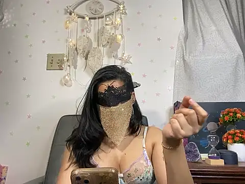 Snapshot of desiiiinigal chatting on February 14, 2026, 6:19 pm desiiiinigal online show from February 14, 2026, 6:19 pm