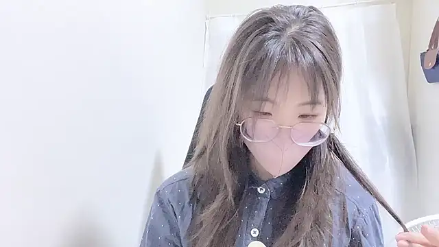 Chu1314 online show from December 4, 2025, 2:49 pm