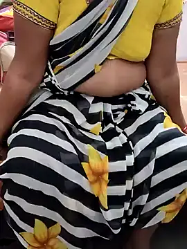 Snapshot of laxmitelugu78 chatting on February 7, 2025, 3:08 pm laxmitelugu78 online show from February 7, 2025, 3:08 pm