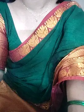 Snapshot of laxmitelugu78 chatting on September 27, 2025, 6:47 pm laxmitelugu78 online show from September 27, 2025, 6:47 pm