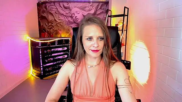 Snapshot of EmiliaBedy chatting on May 22, 2026, 9:18 am EmiliaBedy online show from May 22, 2026, 9:18 am