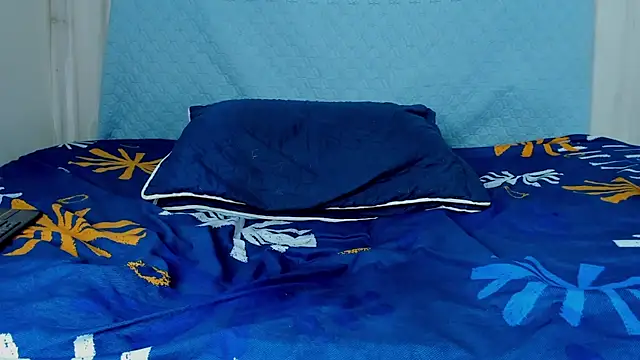 LaelVira 2 online show from March 14, 2025, 7:48 am