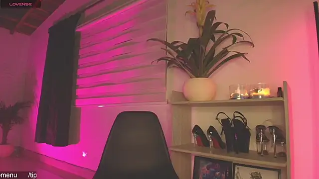 Mara Santoro online show from March 15, 2025, 1:19 am