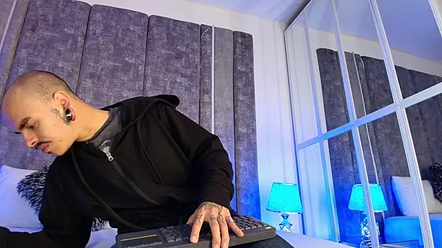 kaletattoo online show from February 4, 2026, 11:16 am