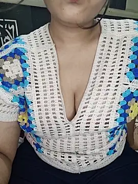 JANVI MISHRA1 online show from June 4, 2026, 7:29 pm