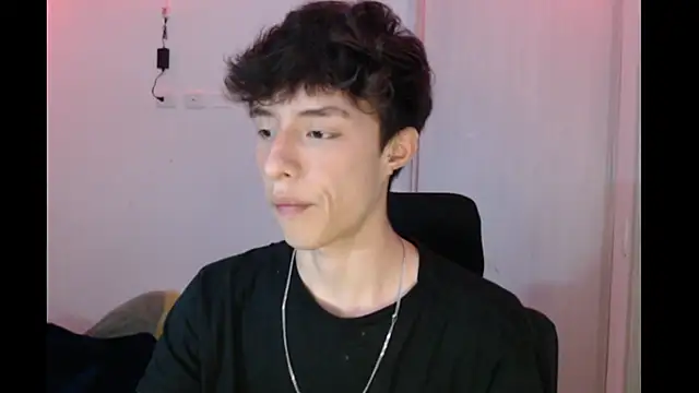 Juanmres online show from November 14, 2025, 4:27 am