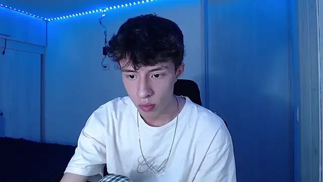 Juanmres online show from April 7, 2026, 10:22 pm