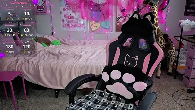 MissLoreleii online show from February 25, 2026, 8:52 pm