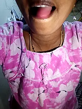 Snapshot of TeluguammayiMahi chatting on November 13, 2025, 8:02 pm TeluguammayiMahi online show from November 13, 2025, 8:02 pm