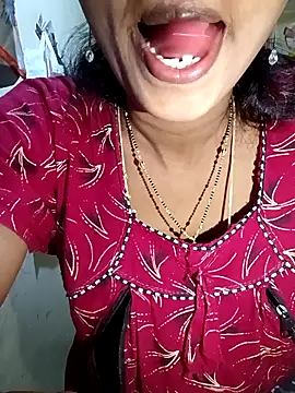 Snapshot of TeluguammayiMahi chatting on November 22, 2025, 6:40 pm TeluguammayiMahi online show from November 22, 2025, 6:40 pm