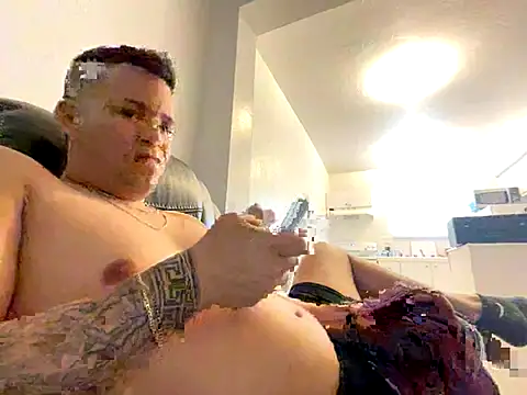 Rafi11 online show from December 2, 2025, 9:16 pm