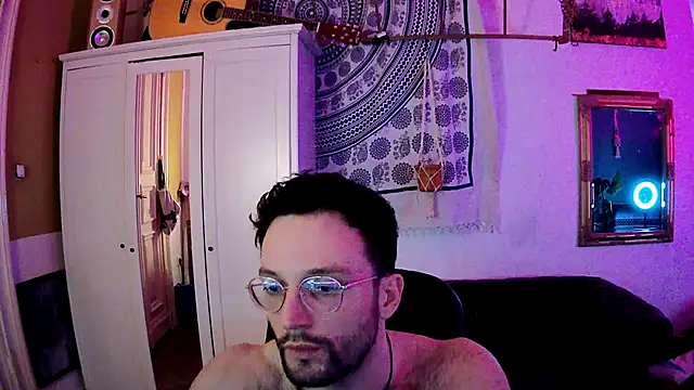 Snapshot of Kleinerabstecher chatting on February 2, 2025, 5:48 pm Kleinerabstecher online show from February 2, 2025, 5:48 pm