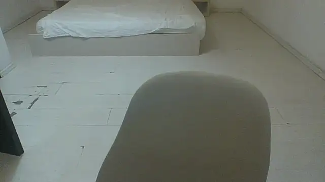 Robexxmia online show from September 14, 2025, 6:52 pm