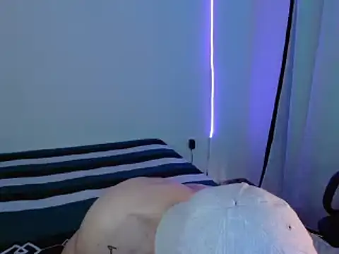 H3ll B0I online show from January 30, 2025, 8:21 pm