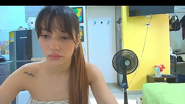Snapshot of Alaiapink chatting on July 18, 2026, 8:50 pm Alaiapink online show from July 18, 2026, 8:50 pm