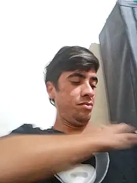 Snapshot of thallespessoa chatting on October 18, 2025, 11:29 pm thallespessoa online show from October 18, 2025, 11:29 pm