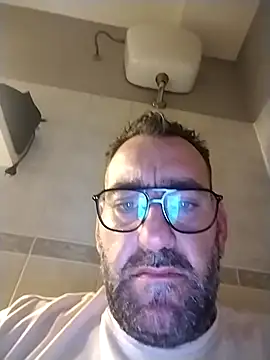 Snapshot of Hardasanut chatting on November 4, 2025, 10:46 pm Hardasanut online show from November 4, 2025, 10:46 pm