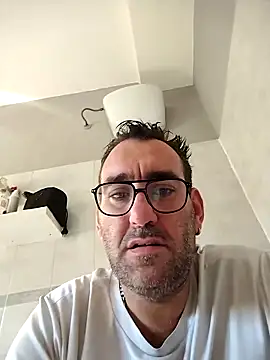 Snapshot of Hardasanut chatting on October 9, 2025, 9:54 am Hardasanut online show from October 9, 2025, 9:54 am