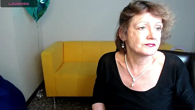 Snapshot of SexyGrandma_ chatting on February 26, 2025, 3:21 pm SexyGrandma online show from February 26, 2025, 3:21 pm
