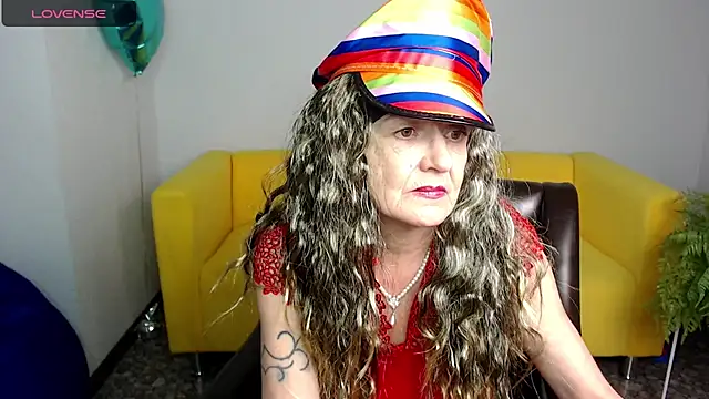 Snapshot of SexyGrandma_ chatting on February 20, 2025, 10:26 pm SexyGrandma online show from February 20, 2025, 10:26 pm