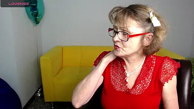 Snapshot of SexyGrandma_ chatting on February 20, 2025, 6:57 pm SexyGrandma online show from February 20, 2025, 6:57 pm