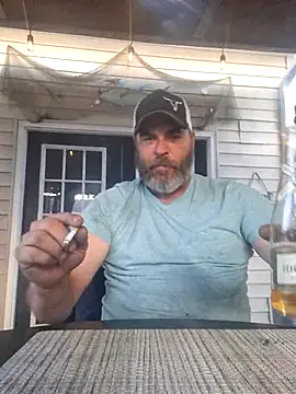 Snapshot of thickdaddy2982 chatting on March 14, 2025, 10:16 pm thickdaddy2982 online show from March 14, 2025, 10:16 pm