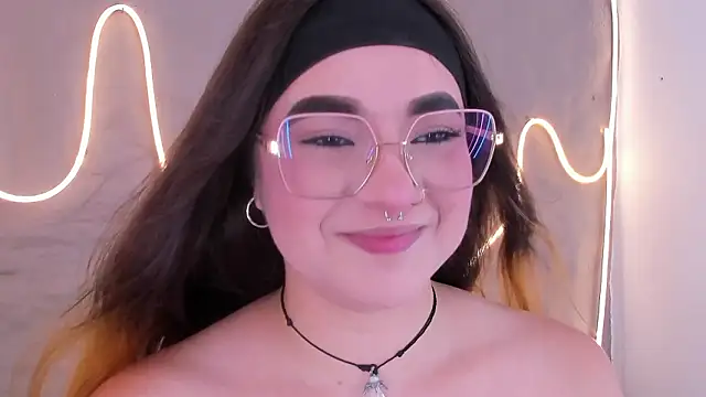 Shanntal  online show from March 13, 2026, 7:41 pm