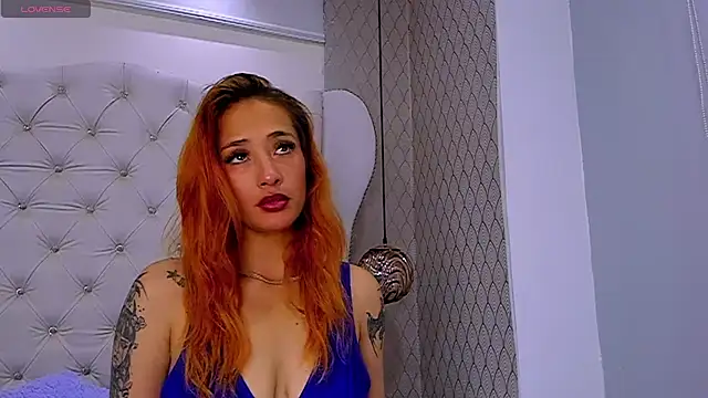 zoe taylorr1 online show from December 16, 2025, 11:58 am