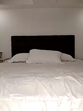 sofiaxox online show from March 12, 2026, 1:00 am