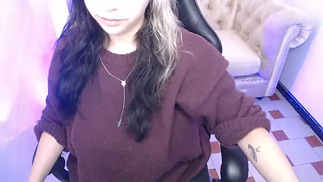 Hela v online show from March 6, 2026, 1:06 pm