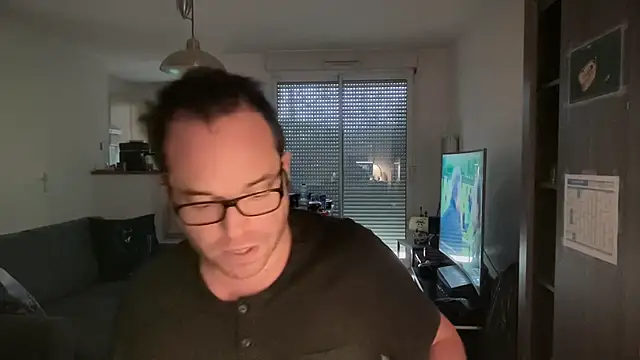 Funnyjul31 online show from February 19, 2026, 12:24 pm