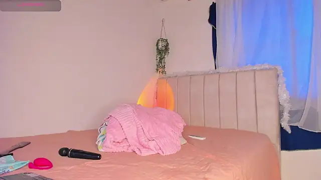 Snapshot of alice_guzman1 chatting on November 17, 2025, 2:32 pm alice guzman1 online show from November 17, 2025, 2:32 pm