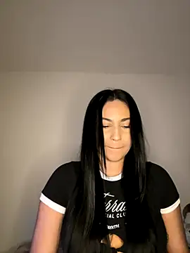 mari pauli x online show from October 4, 2025, 4:14 am