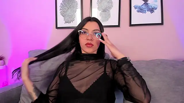 nina  dixon online show from January 9, 2026, 9:44 pm