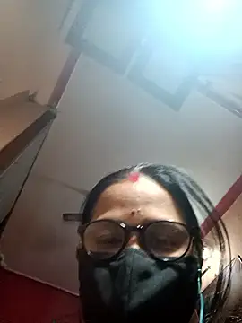 runi31 online show from November 12, 2025, 6:12 pm