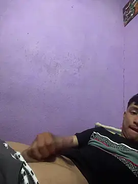 Snapshot of EduardoEspinoza12 chatting on March 3, 2025, 5:05 am EduardoEspinoza12 online show from March 3, 2025, 5:05 am