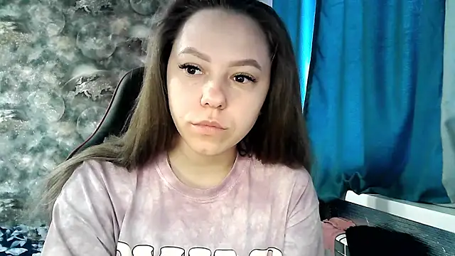 Misssweet s online show from April 15, 2026, 5:02 am