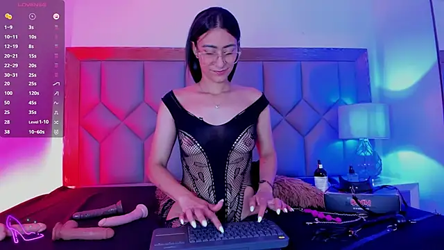 PamelaaPonce online show from April 8, 2026, 3:02 pm