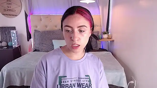 melodygirl   online show from March 14, 2025, 6:29 pm