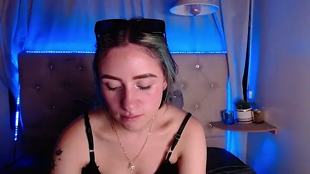 melodygirl   online show from March 11, 2025, 11:04 pm