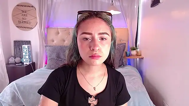 melodygirl   online show from February 28, 2025, 3:15 pm